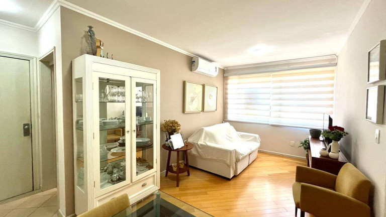 Imagem Apartamento com 2 Quartos à Venda, 67 m² em São João - Porto Alegre Imagem Apartamento com 2 Quartos à Venda, 67 m² em São João - Porto Alegre