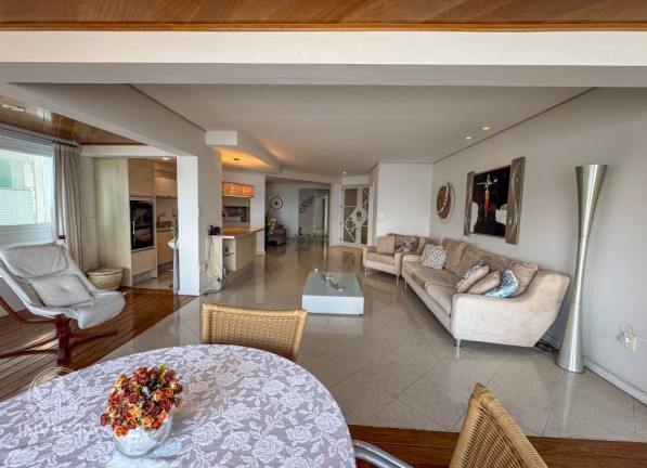 Imagem Apartamento com 4 Quartos à Venda, 215 m² em Barra Sul - Balneário Camboriú