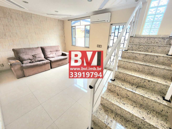 Imagem Casa com 2 Quartos à Venda, 160 m² em Jardim América - Rio De Janeiro Imagem Casa com 2 Quartos à Venda, 160 m² em Jardim América - Rio De Janeiro