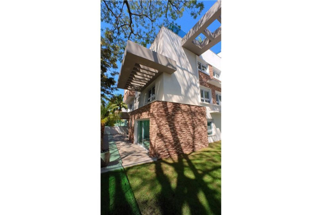 Imagem Apartamento com 3 Quartos à Venda, 92 m² em Menino Deus - Porto Alegre Imagem Apartamento com 3 Quartos à Venda, 92 m² em Menino Deus - Porto Alegre