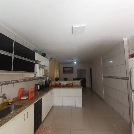 Imagem Casa com 3 Quartos à Venda, 300 m² em Setor Garavelo - Aparecida De Goiânia