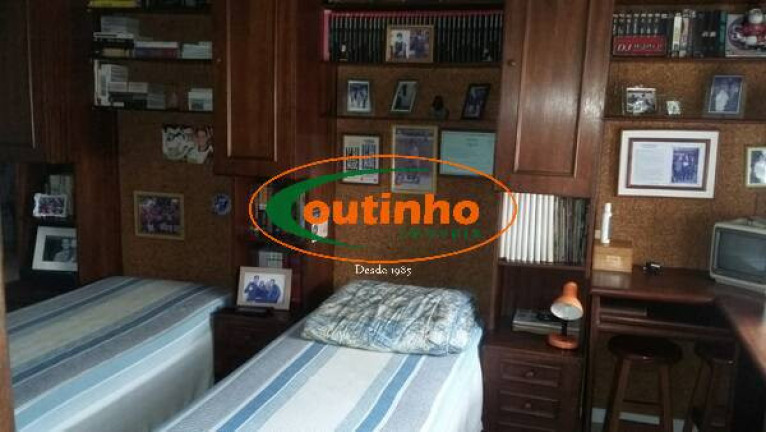 Imagem Apartamento com 4 Quartos à Venda, 153 m² em Tijuca - Rio De Janeiro Imagem Apartamento com 4 Quartos à Venda, 153 m² em Tijuca - Rio De Janeiro