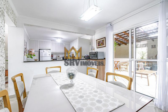 Imagem Sobrado com 3 Quartos à Venda, 235 m² em Atuba - Curitiba
