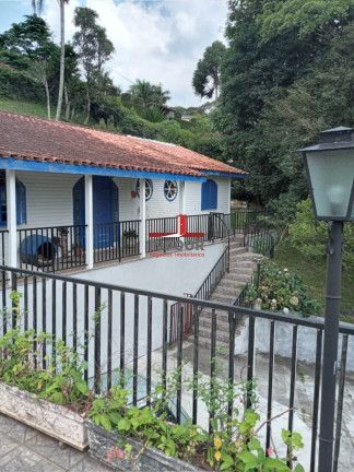 Imagem Casa com 3 Quartos à Venda, 198 m² em Caraguatá - Mairiporã Imagem Casa com 3 Quartos à Venda, 198 m² em Caraguatá - Mairiporã
