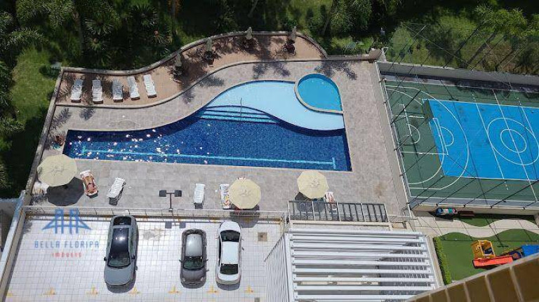 Apartamento com 2 Quartos à Venda, 77 m² em Itacorubi - Florianópolis