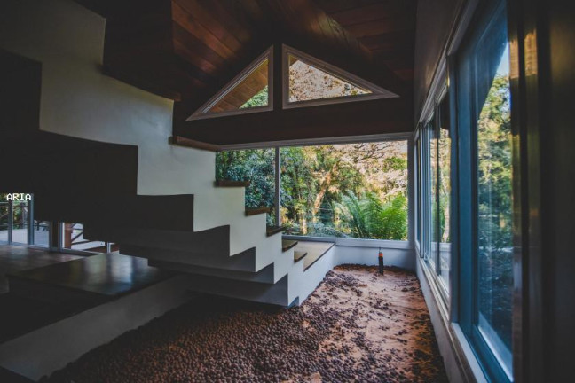 Imagem Casa com 3 Quartos à Venda, 385 m² em Centro - Gramado