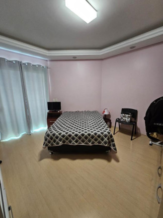 Imagem Sobrado com 3 Quartos à Venda, 340 m² em Iririú - Joinville