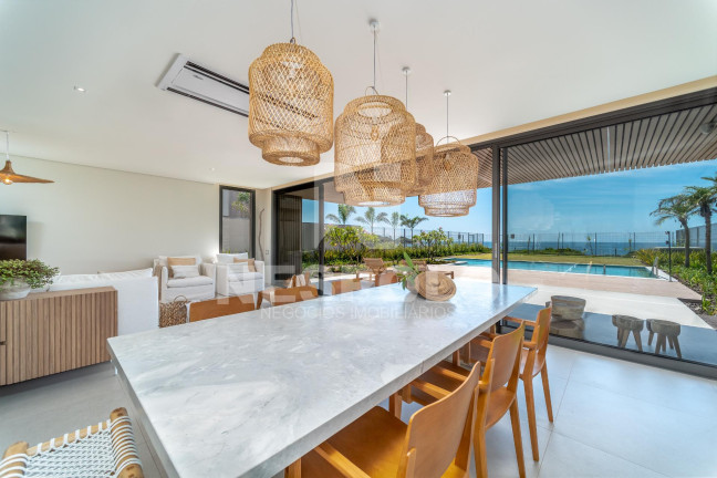 Imagem Casa à Venda, 458 m² em Praia Do Estaleiro - Balneario Camboriu Imagem Casa à Venda, 458 m² em Praia Do Estaleiro - Balneario Camboriu