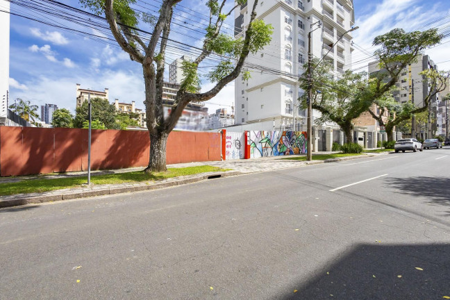 Imagem Terreno à Venda, 900 m² em Centro - Curitiba Imagem Terreno à Venda, 900 m² em Centro - Curitiba