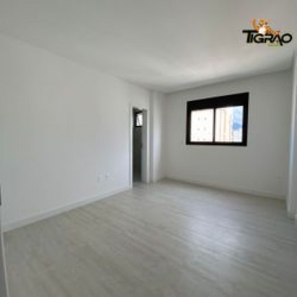 Imagem Apartamento com 4 Quartos à Venda, 188 m² em Meia Praia - Itapema Imagem Apartamento com 4 Quartos à Venda, 188 m² em Meia Praia - Itapema