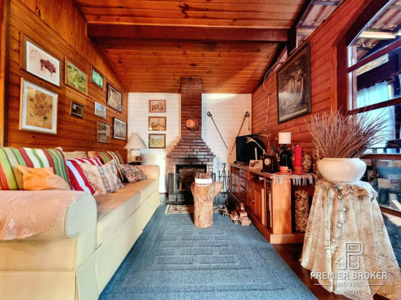 Imagem Casa com 4 Quartos à Venda, 300 m² em Albuquerque - Teresópolis