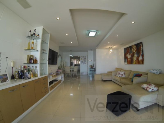 Imagem Apartamento com 4 Quartos para Alugar, 185 m² em Centro - Balneário Camboriú