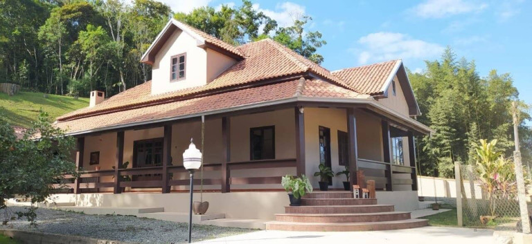 Chácara com 4 Quartos à Venda, 6 m² em Centro - São João Do Itaperiú
