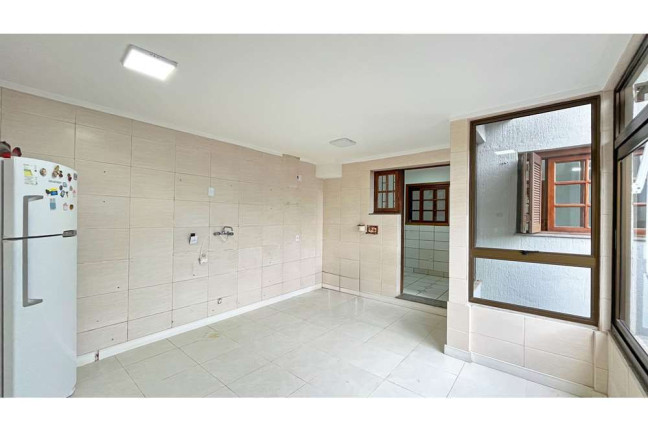 Imagem Casa com 3 Quartos à Venda, em Tristeza - Porto Alegre Imagem Casa com 3 Quartos à Venda, em Tristeza - Porto Alegre