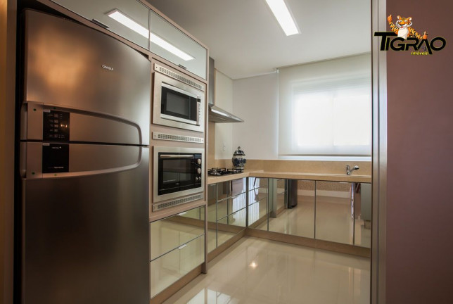 Imagem Apartamento com 4 Quartos à Venda, 150 m² em Pioneiros - Balneário Camboriú