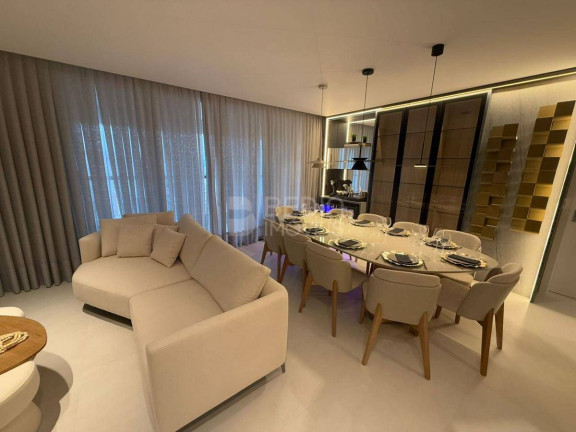 Imagem Apartamento com 4 Quartos à Venda, 132 m² em Centro - Balneário Camboriú Imagem Apartamento com 4 Quartos à Venda, 132 m² em Centro - Balneário Camboriú