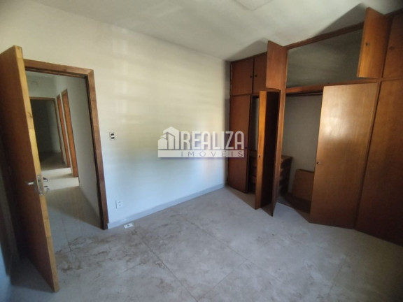 Foto do imóvel Casa com 4 Quartos à Venda, 330 m² em Estados Unidos - Uberaba