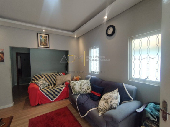 Imagem Casa com 3 Quartos à Venda, 300 m² em Vila Pinheiro - Botucatu