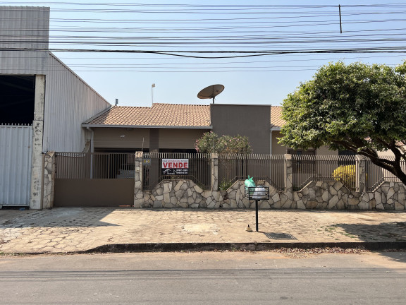 Imagem Casa com 3 Quartos à Venda, 286 m² em Jardim Botânico - Sinop