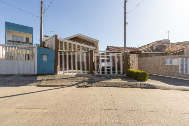 Casa com 3 Quartos à Venda, 52 m² em Uberaba - Curitiba