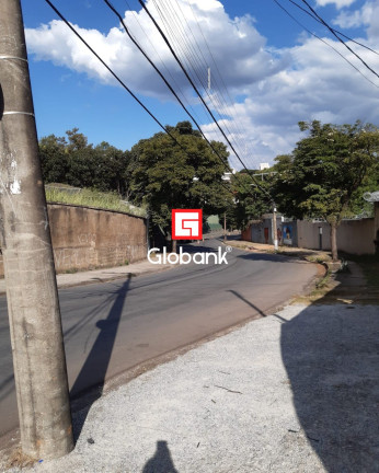 Imagem Terreno à Venda, 753 m² em Estoril - Belo Horizonte Imagem Terreno à Venda, 753 m² em Estoril - Belo Horizonte