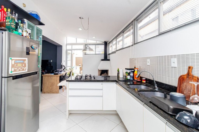 Imagem Apartamento com 2 Quartos à Venda, 91 m² em São João - Porto Alegre Imagem Apartamento com 2 Quartos à Venda, 91 m² em São João - Porto Alegre