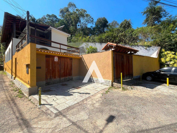 Imagem Casa com 3 Quartos à Venda, 165 m² em Cascata Do Imbuí - Teresópolis Imagem Casa com 3 Quartos à Venda, 165 m² em Cascata Do Imbuí - Teresópolis