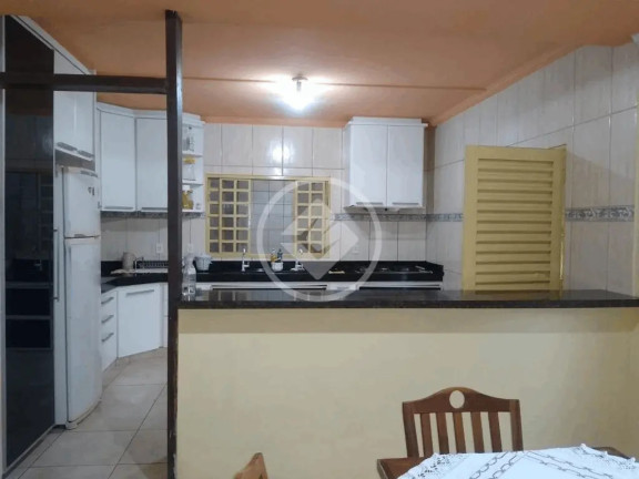 Imagem Casa com 3 Quartos à Venda, 182 m² em Setor Tancredo Neves - Goiânia Imagem Casa com 3 Quartos à Venda, 182 m² em Setor Tancredo Neves - Goiânia