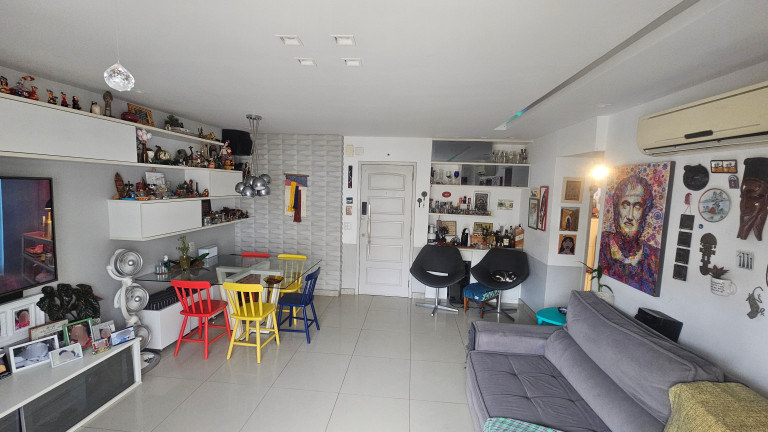 Imagem Imóvel com 3 Quartos à Venda, 110 m² em Icaraí - Niterói Imagem Imóvel com 3 Quartos à Venda, 110 m² em Icaraí - Niterói