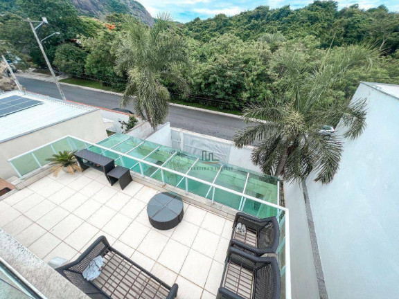 Imagem Casa com 7 Quartos à Venda, 378 m² em Itaipu - Niterói Imagem Casa com 7 Quartos à Venda, 378 m² em Itaipu - Niterói
