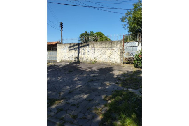 Imagem Terreno à Venda, 896 m² em Camaquã - Porto Alegre Imagem Terreno à Venda, 896 m² em Camaquã - Porto Alegre