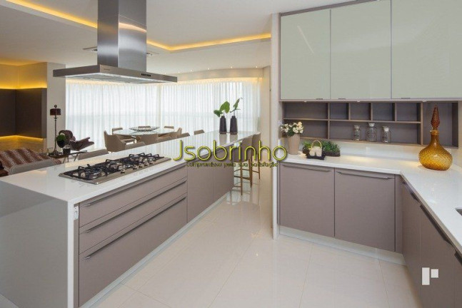Imagem Apartamento com 4 Quartos à Venda, 238 m² em Barra Sul - Balneário Camboriú Imagem Apartamento com 4 Quartos à Venda, 238 m² em Barra Sul - Balneário Camboriú