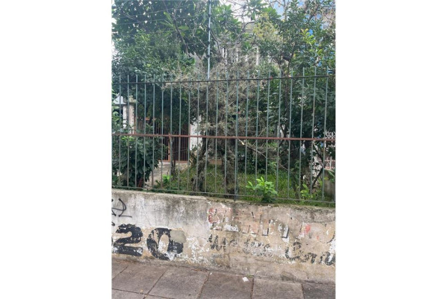Imagem Casa com 3 Quartos à Venda, 179 m² em Petrópolis - Porto Alegre