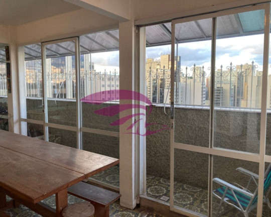 Imagem Imóvel com 3 Quartos à Venda, 180 m² em Centro - Curitiba