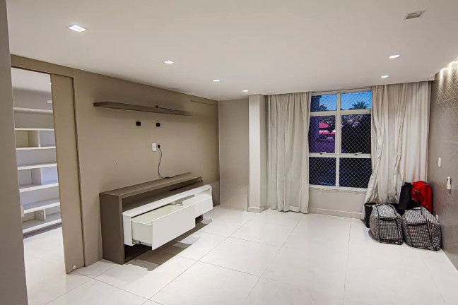 Imagem Apartamento com 4 Quartos à Venda, 180 m² em Taquara - Rio De Janeiro