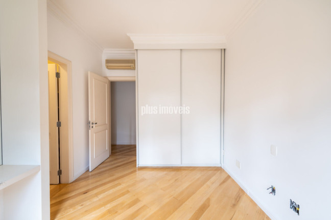 Imagem Apartamento com 4 Quartos à Venda, 313 m² em Moema - São Paulo Imagem Apartamento com 4 Quartos à Venda, 313 m² em Moema - São Paulo