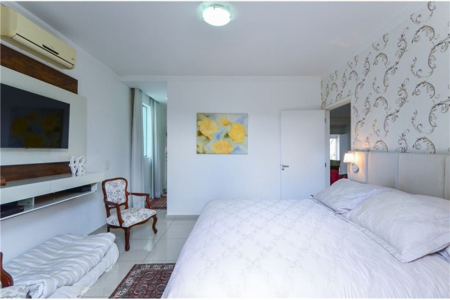 Imagem Casa com 4 Quartos à Venda, 413 m² em Indianópolis - São Paulo Imagem Casa com 4 Quartos à Venda, 413 m² em Indianópolis - São Paulo