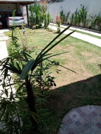 Imagem Casa com 3 Quartos à Venda, 200 m² em Centro - Caraguatatuba