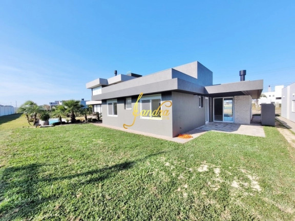 Imagem Casa de Condomínio com 4 Quartos à Venda, 2.400 m² em Capao Novo Posto 9 Village - Capão Da Canoa Imagem Casa de Condomínio com 4 Quartos à Venda, 2.400 m² em Capao Novo Posto 9 Village - Capão Da Canoa