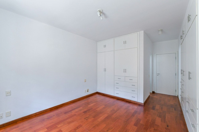 Imagem Casa com 4 Quartos à Venda,  em Vila Inah - São Paulo