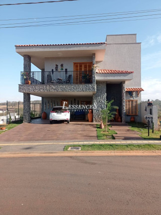 Sobrado com 4 Quartos à Venda, 307 m² em Jardins Parma - Senador Canedo