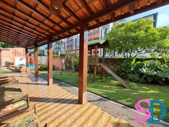 Imagem Casa com 8 Quartos à Venda, 246 m² em Acaraú - Ubatuba Imagem Casa com 8 Quartos à Venda, 246 m² em Acaraú - Ubatuba