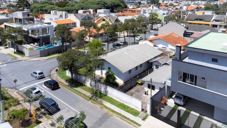 Imagem Terreno à Venda, 660 m² em Jardim Das Américas - Curitiba Imagem Terreno à Venda, 660 m² em Jardim Das Américas - Curitiba