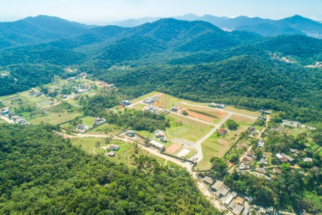 Imagem Terreno à Venda, em Rio Pequeno - Camboriú Imagem Terreno à Venda, em Rio Pequeno - Camboriú