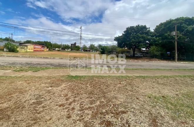 Imóvel Comercial à Venda, 200 m² em Samambaia Sul - Samambaia