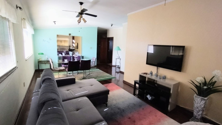 Imagem Casa com 3 Quartos à Venda, 225 m² em Jardim Simus - Sorocaba Imagem Casa com 3 Quartos à Venda, 225 m² em Jardim Simus - Sorocaba