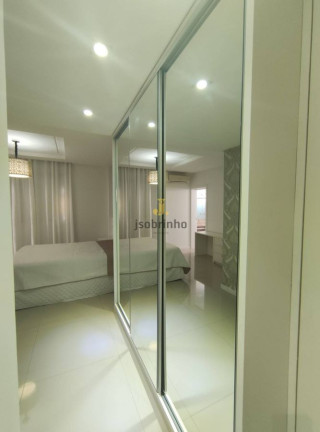 Apartamento com 3 Quartos para Temporada, 141 m² em Meia Praia - Itapema