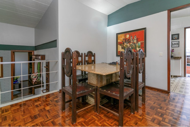 Imagem Casa com 3 Quartos à Venda, 214 m² em São Sebastião - Porto Alegre Imagem Casa com 3 Quartos à Venda, 214 m² em São Sebastião - Porto Alegre