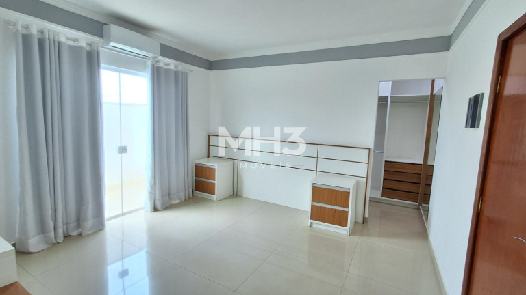 Imagem Casa de Condomínio com 3 Quartos à Venda, 300 m² em Residencial Real Parque Sumaré - Sumaré Imagem Casa de Condomínio com 3 Quartos à Venda, 300 m² em Residencial Real Parque Sumaré - Sumaré