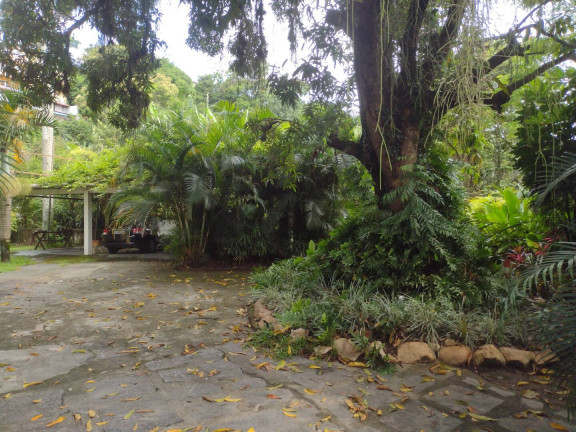 Imagem Terreno à Venda, em Niterói Imagem Terreno à Venda, em Niterói